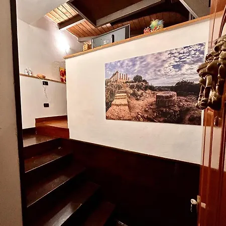 La Trinacria Apartment