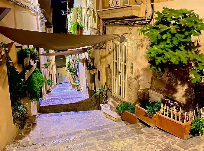 アパート La Trinacria *