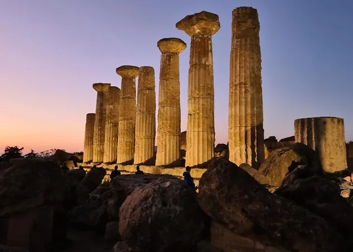 La Trinacria アパート